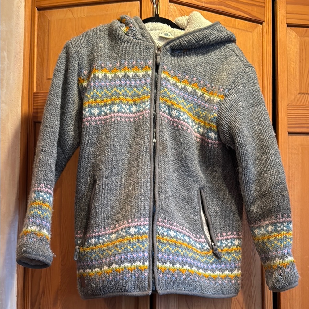 Gray and Yellow Puffer Jacket with Hood and Geometric Patterns